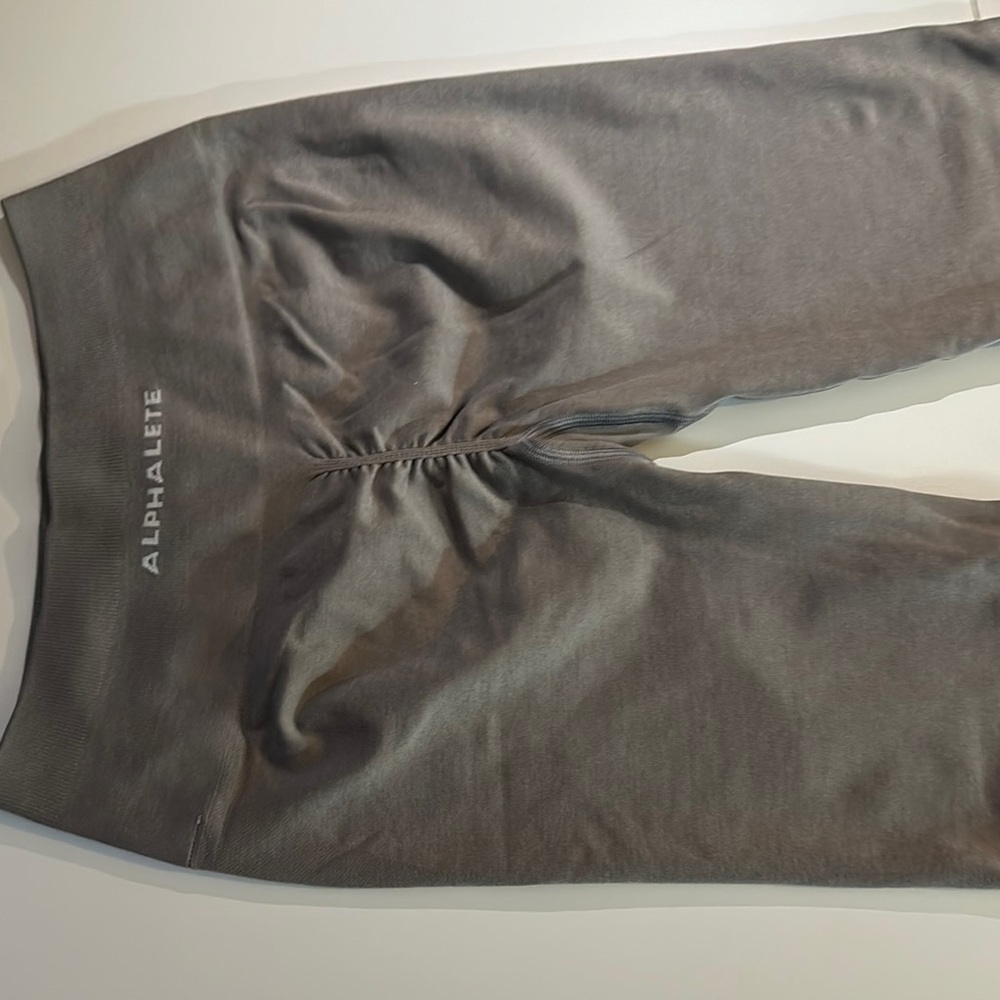 Alphalete amplify Gray Leggings